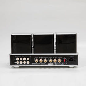 Headphone output on the R8 supports private listening with multiple impedances.