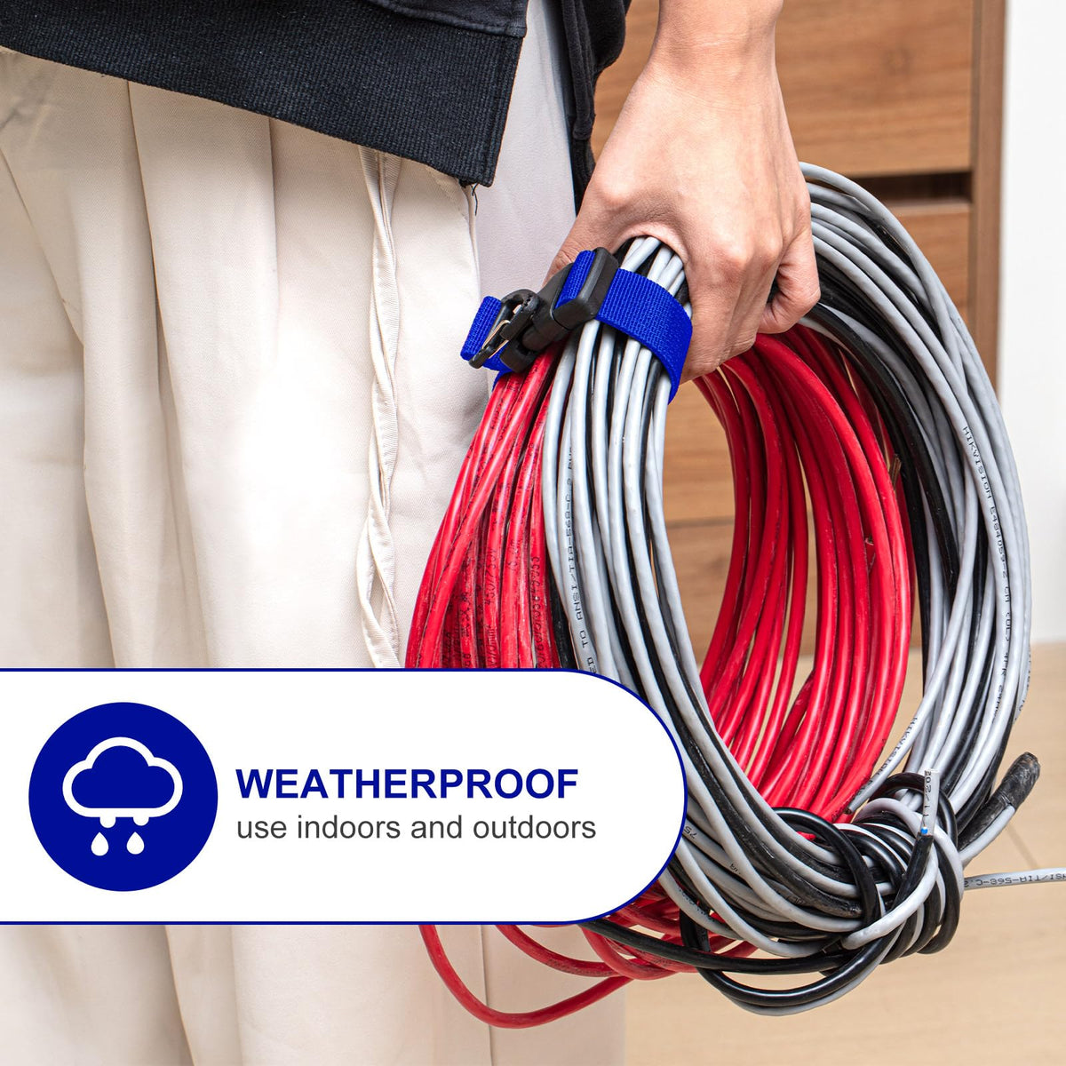Wowangce heavy-duty nylon and plastic strap withstands frequent use.