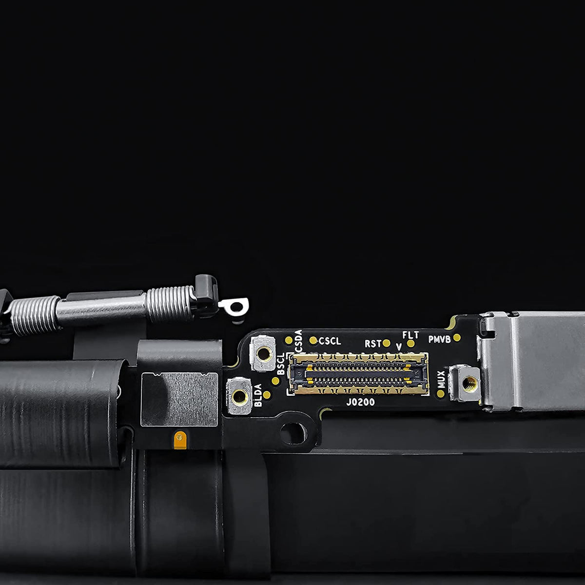 XIMIELEC tested display panel for MacBook Pro ensuring reliable function