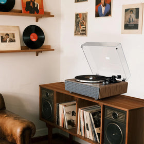 XJ-HOME removable dust cover keeps the turntable clean