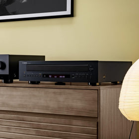 Yamaha CD-C603 USB playback front panel supporting MP3 and FLAC