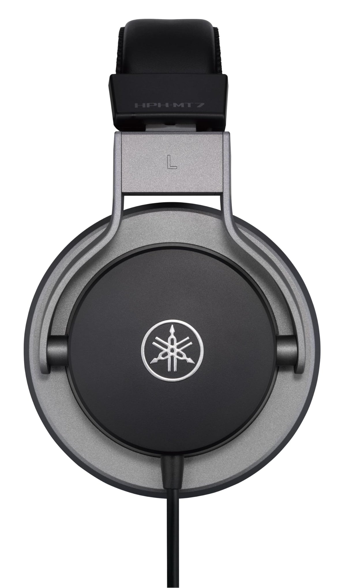 Yamaha HPH-MT7 40mm driver detail shows wide frequency response for accurate mixes