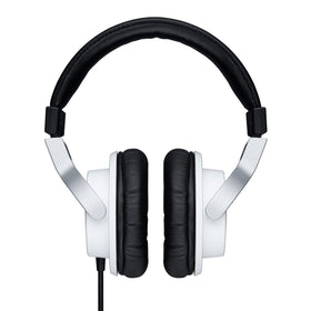 Yamaha HPH-MT7W 40mm driver close-up shows broad frequency response and accuracy