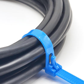 YaysaShop weather-resistant zip tie image showcases outdoor use in sun and rain.