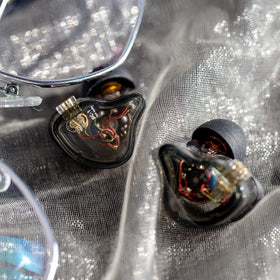 YINYOO CCZ Melody inline microphone sits below the jaw for clear calls.
