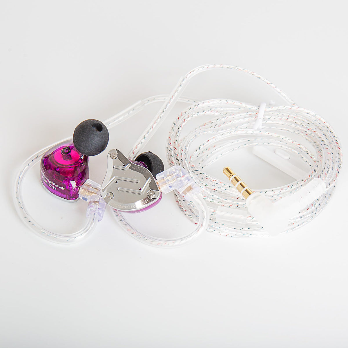 YINYOO KZ ZS10 PRO packaging and manual displaying included items
