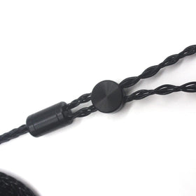 Youkamoo braided exterior protects against wear and tangling during daily use.