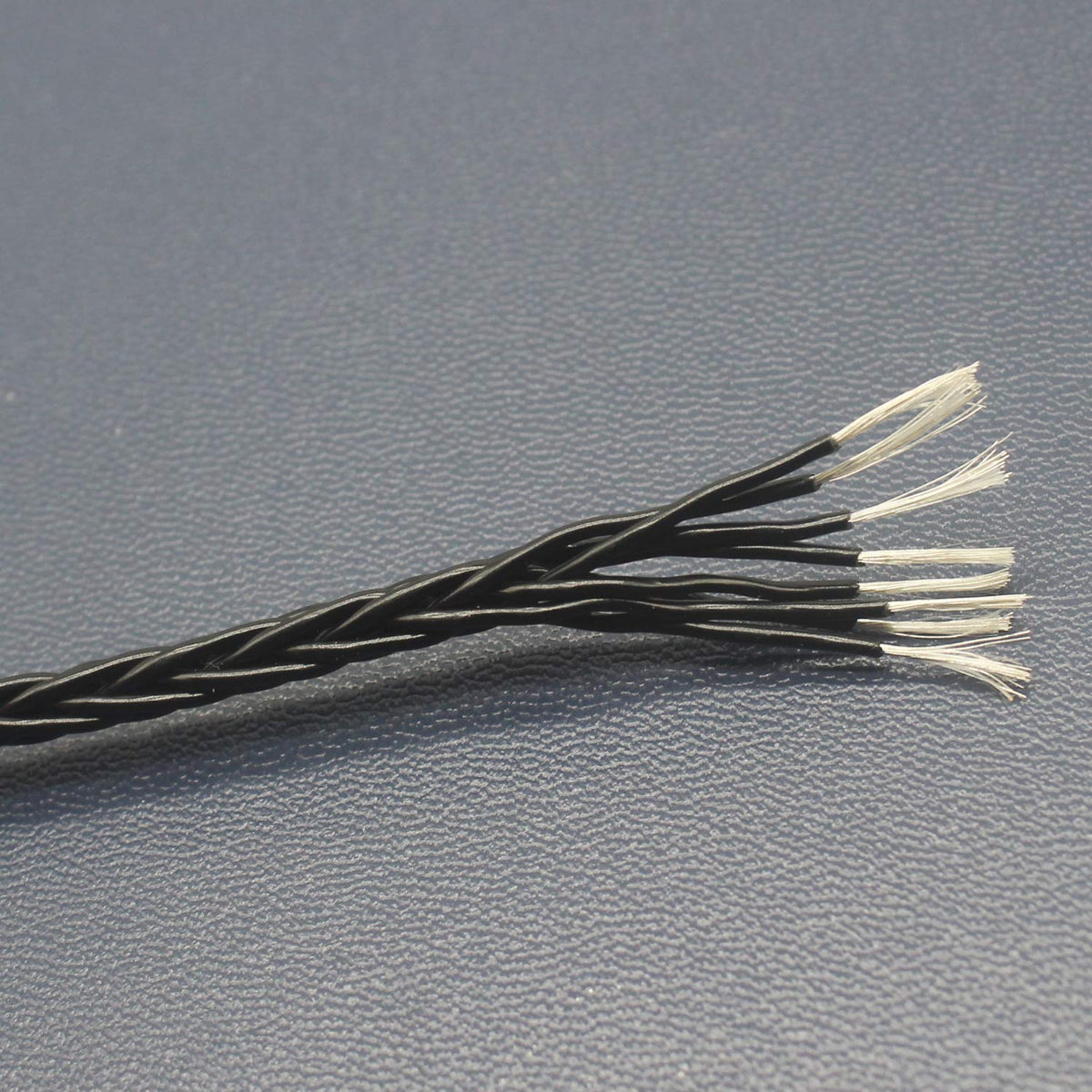 Youkamoo braided replacement cable for Sennheiser HD660S preserves accurate mids and lows