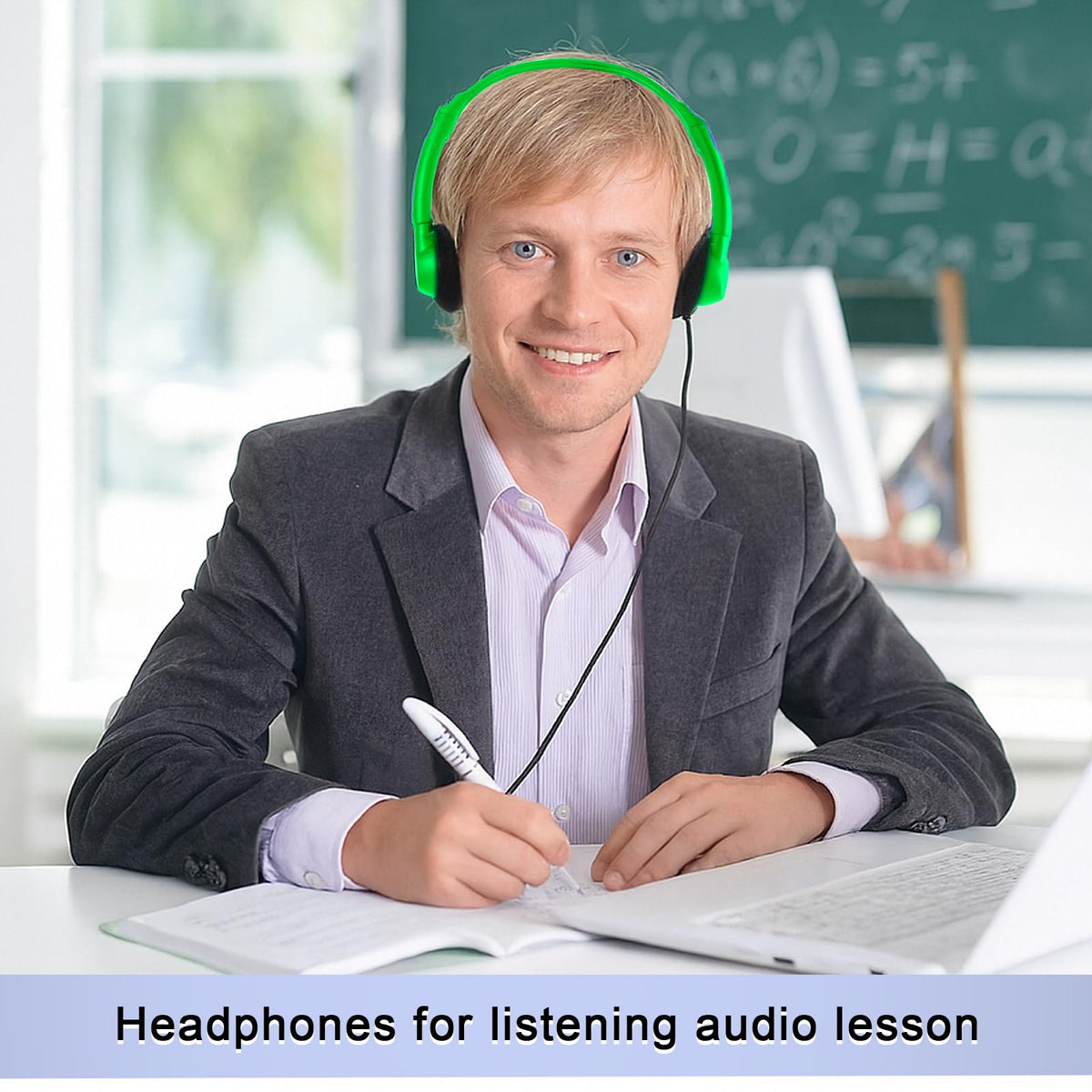Yunsailing soft ear pads provide comfortable listening during long sessions.