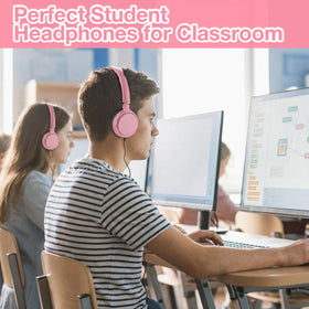 Yunsailing headphones in classroom with students using them for focused learning benefit