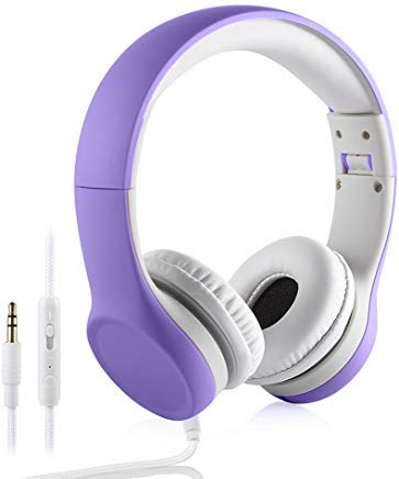 YUSONIC kids headphones in purple with share connector for group listening and sharing