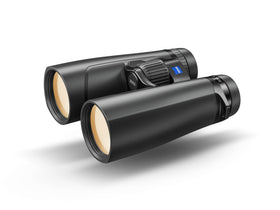 ZEISS SFL 50s binocular wet-weather view demonstrates LotuTec clarity in rain or mist.
