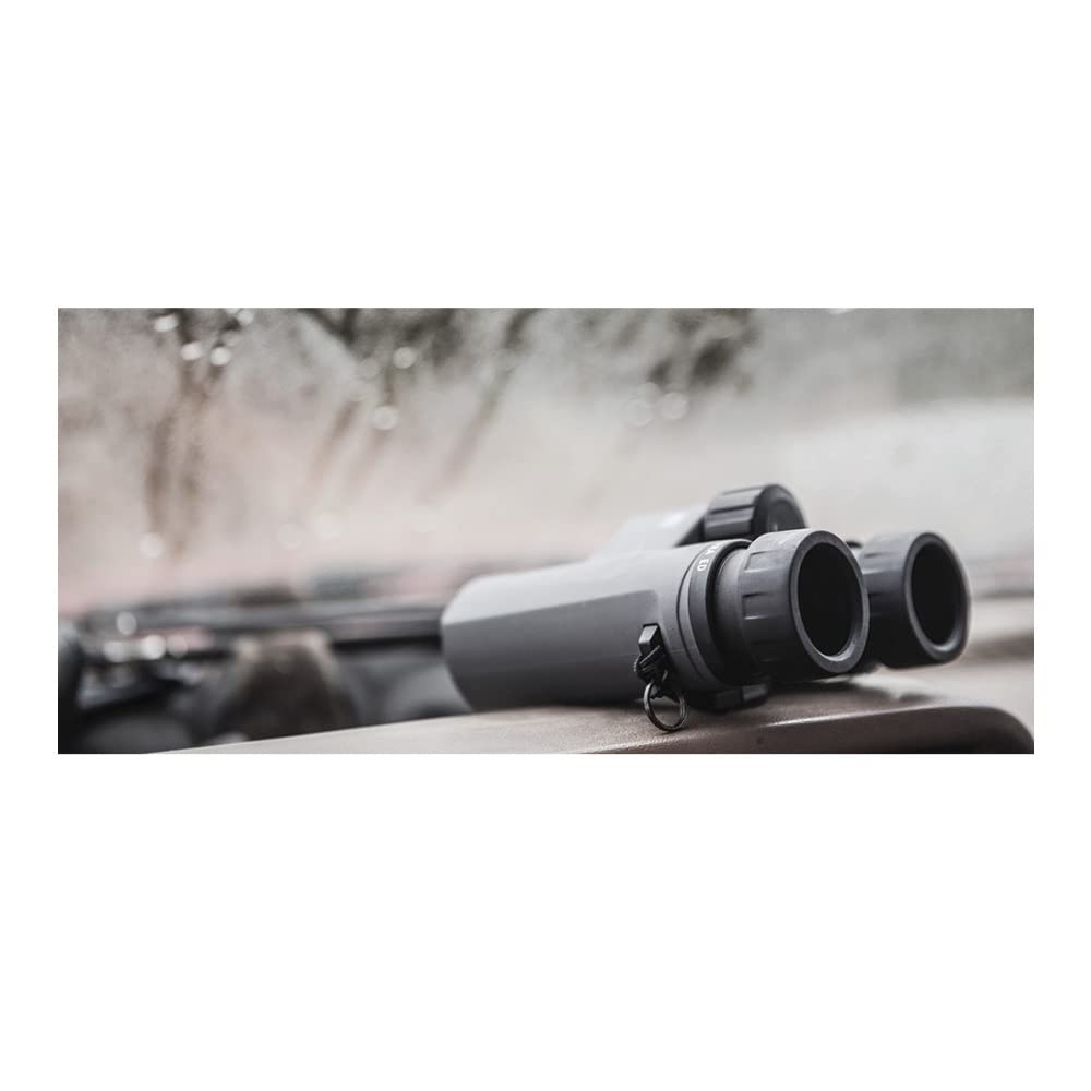 ZEISS Terra ED 10x42 nitrogen-filled body resists dew and fog.
