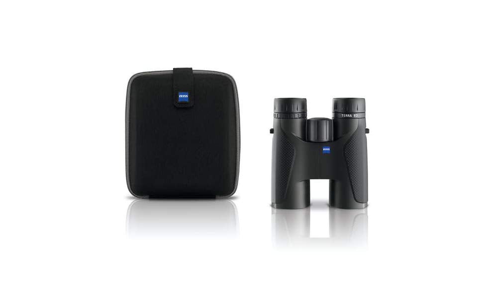 ZEISS Terra ED 8x42 binoculars in wet weather with hydrophobic coating for clear viewing