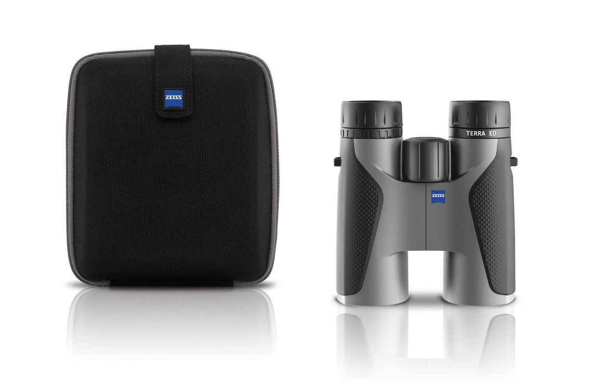 ZEISS Terra ED binoculars anti-reflective coating delivers high-contrast views in challenging light.