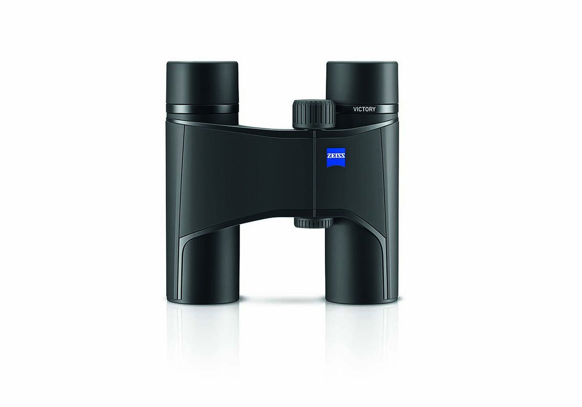 ZEISS Victory Pocket 8x25 pocket-size field use fits in any jacket.