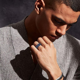 ZOOROO ideal for workouts, chores, and travel with protected rings