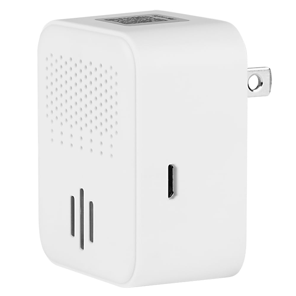 Zooz ZSE50 front view showing compact plug-in design and outlet access benefit